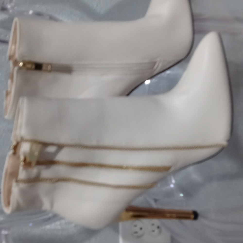 Botines - Picture 2 of 8